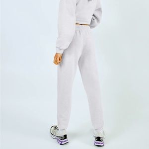 NWT Aritzia Cozy Fleece Boyfriend Sweatpant